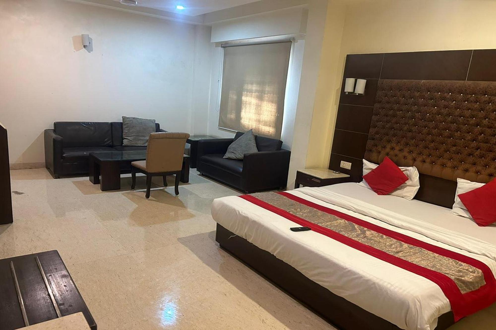 ניו דלהי The Metropolis Guest House Near Rk Ashram Metro Station מראה חיצוני תמונה