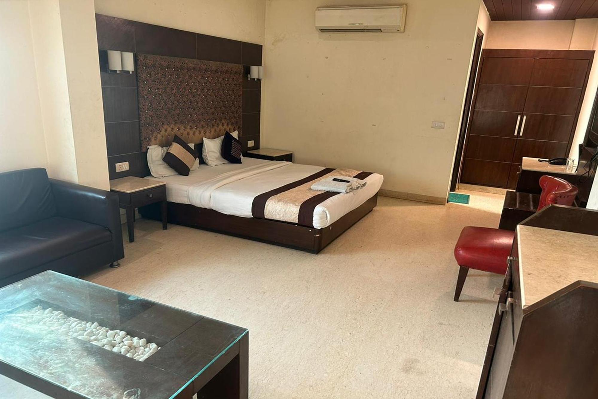 ניו דלהי The Metropolis Guest House Near Rk Ashram Metro Station מראה חיצוני תמונה