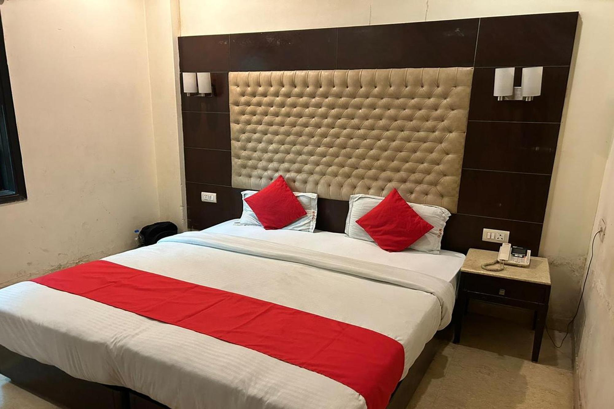 ניו דלהי The Metropolis Guest House Near Rk Ashram Metro Station מראה חיצוני תמונה