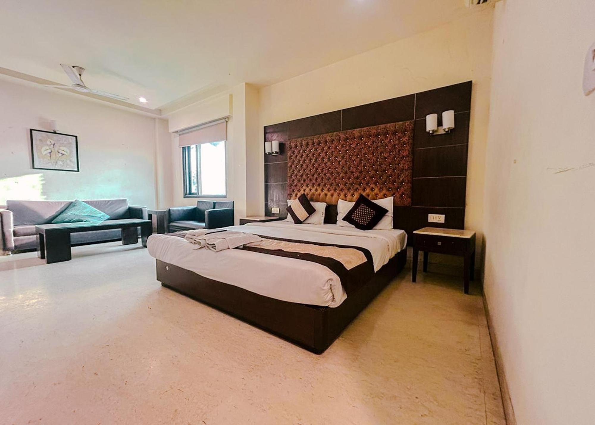 ניו דלהי The Metropolis Guest House Near Rk Ashram Metro Station מראה חיצוני תמונה