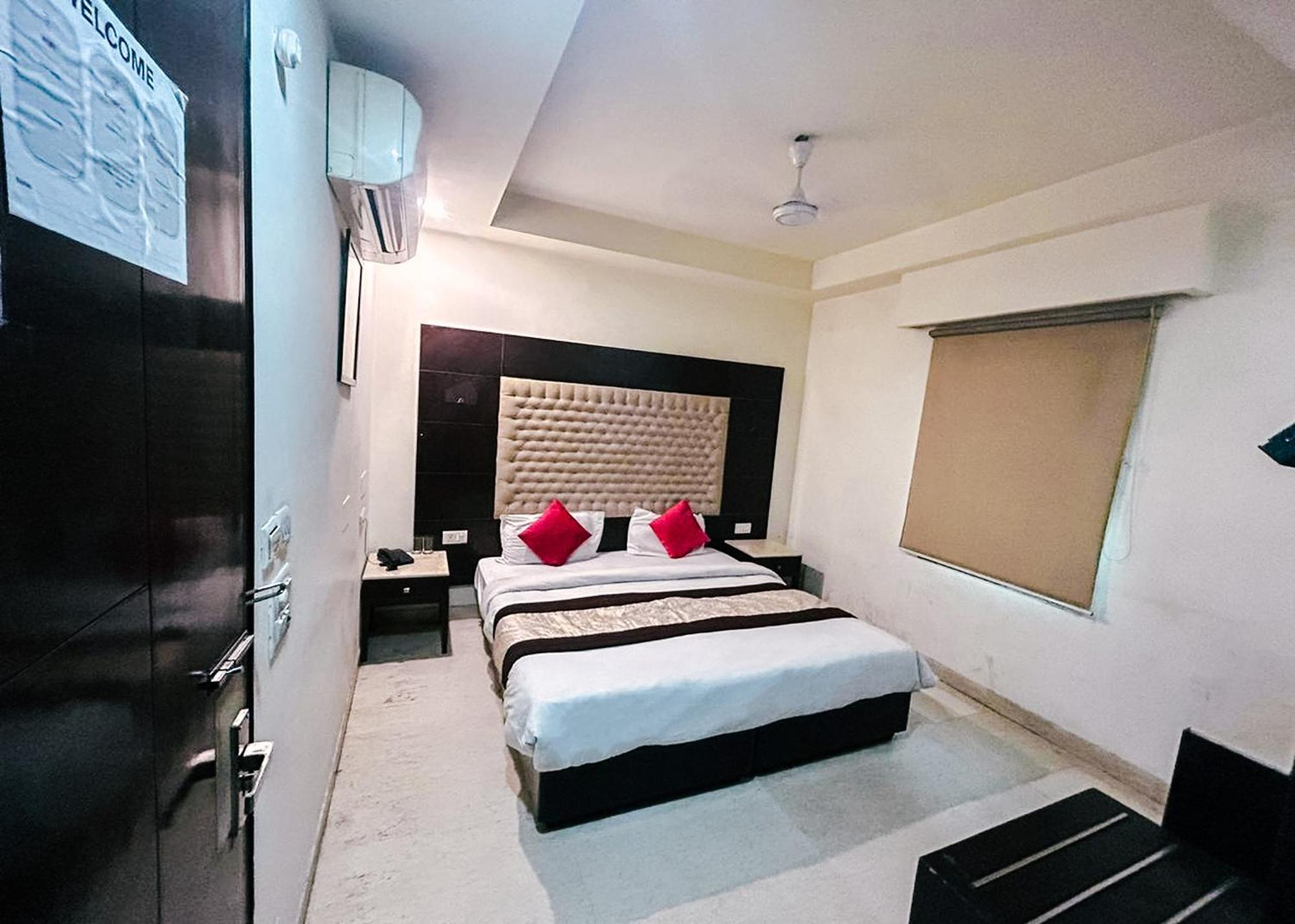 ניו דלהי The Metropolis Guest House Near Rk Ashram Metro Station מראה חיצוני תמונה
