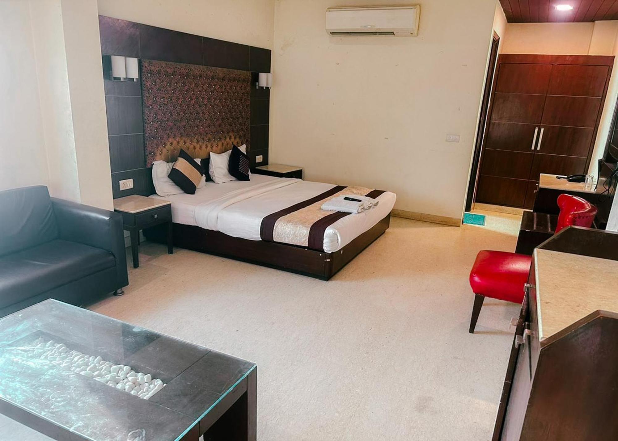 ניו דלהי The Metropolis Guest House Near Rk Ashram Metro Station מראה חיצוני תמונה