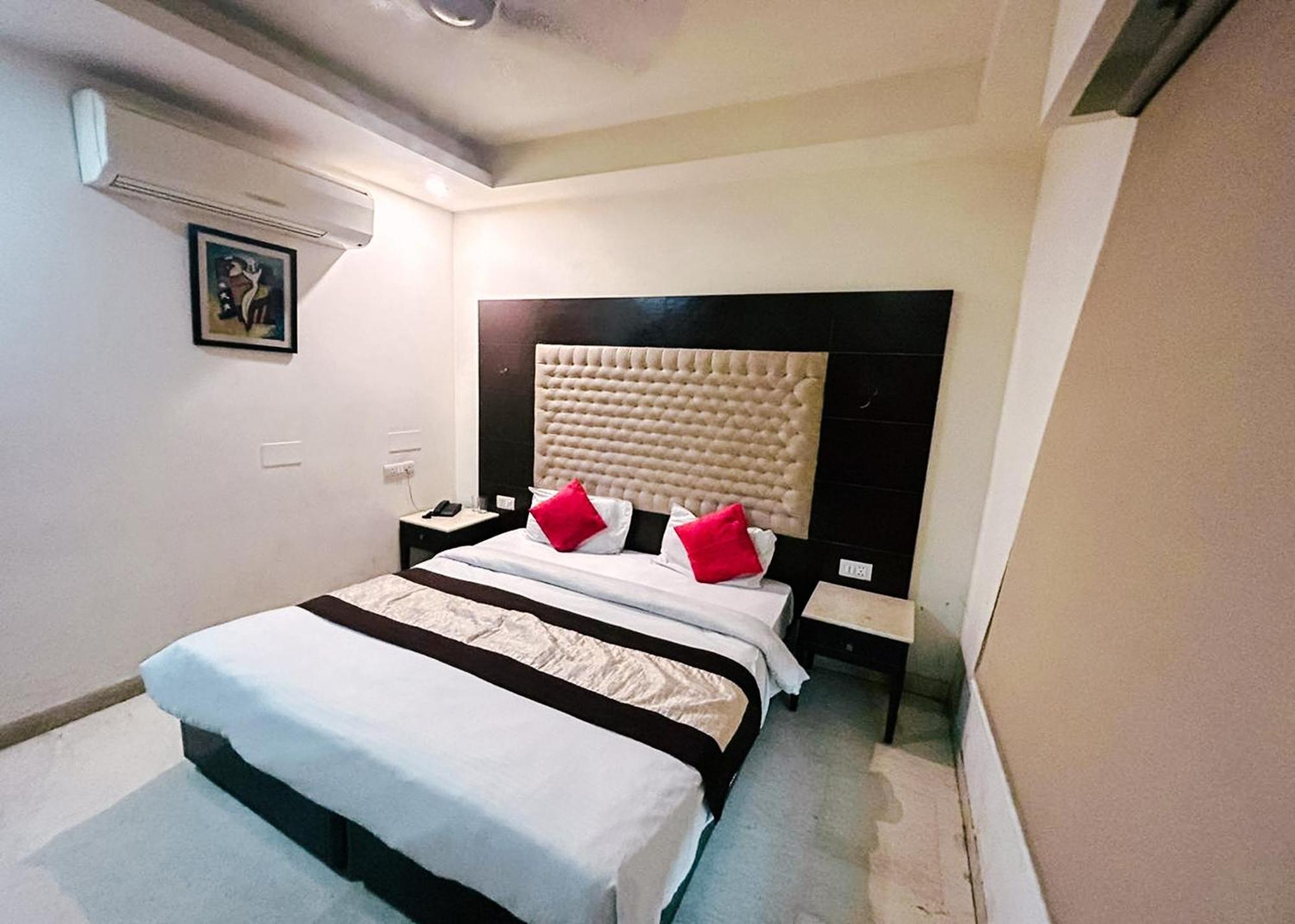 ניו דלהי The Metropolis Guest House Near Rk Ashram Metro Station מראה חיצוני תמונה