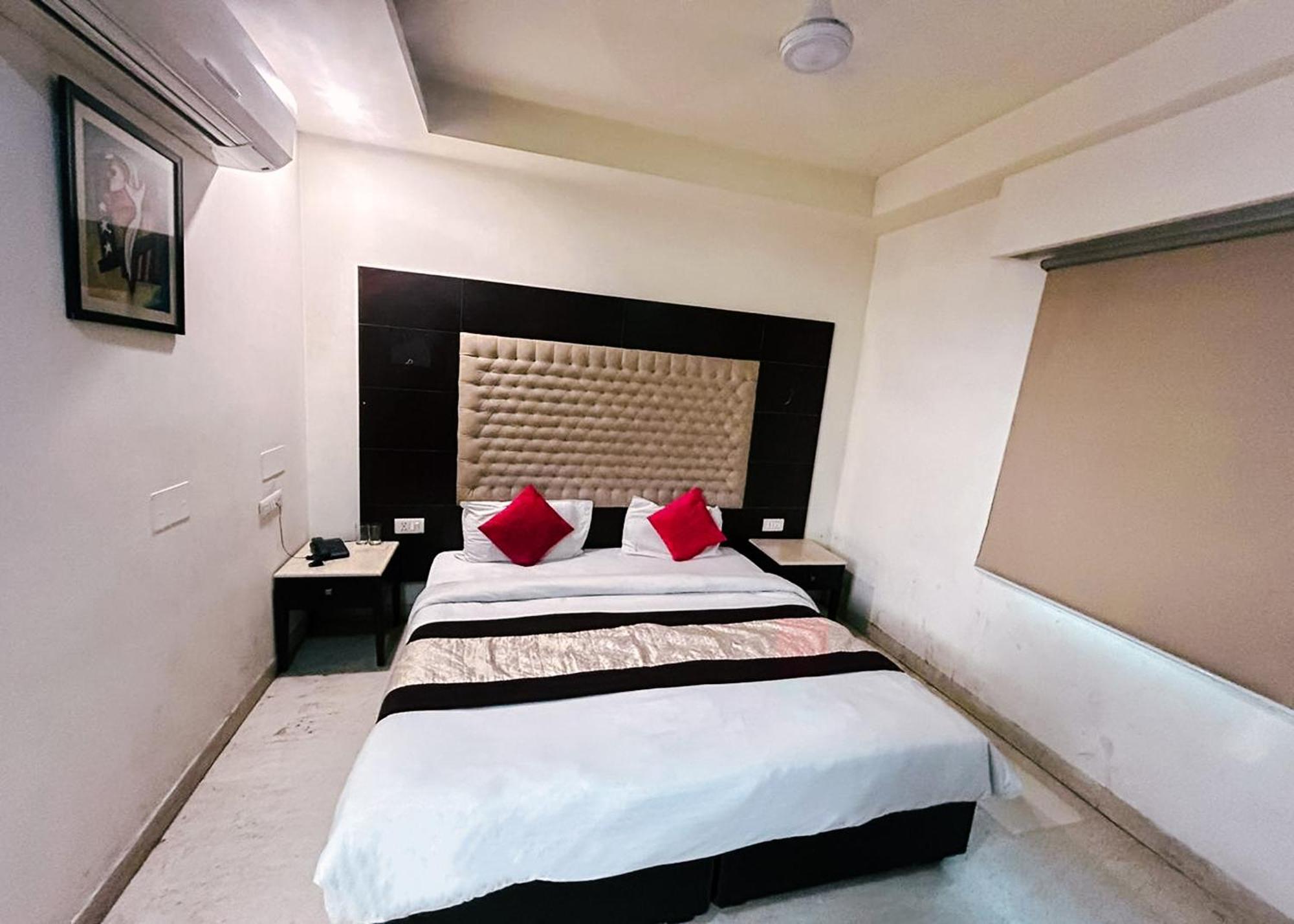 ניו דלהי The Metropolis Guest House Near Rk Ashram Metro Station מראה חיצוני תמונה